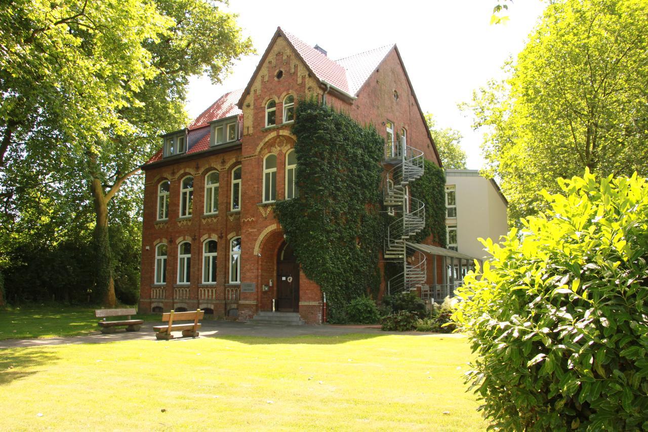 Отель Gastehaus Alte Schule Реклингхаузен Экстерьер фото